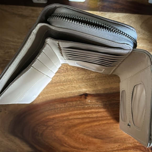 Desigual beige embroidered wallet - Picture 3 of 3